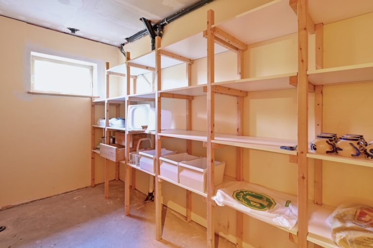 Werkstatt und Lager Werkstatt und Lager